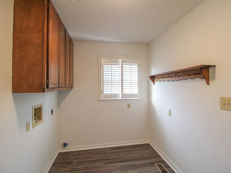 530 Rose St — Photo 23