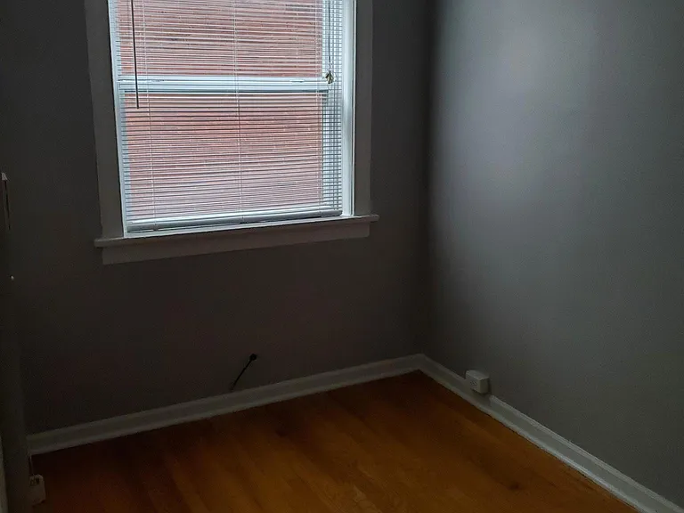 4433 Pershing Ave #304 — Photo 9