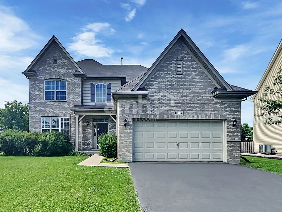 1007 Angelica Cir