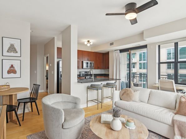 451 W Huron St UNIT 1401, Chicago, IL 60654