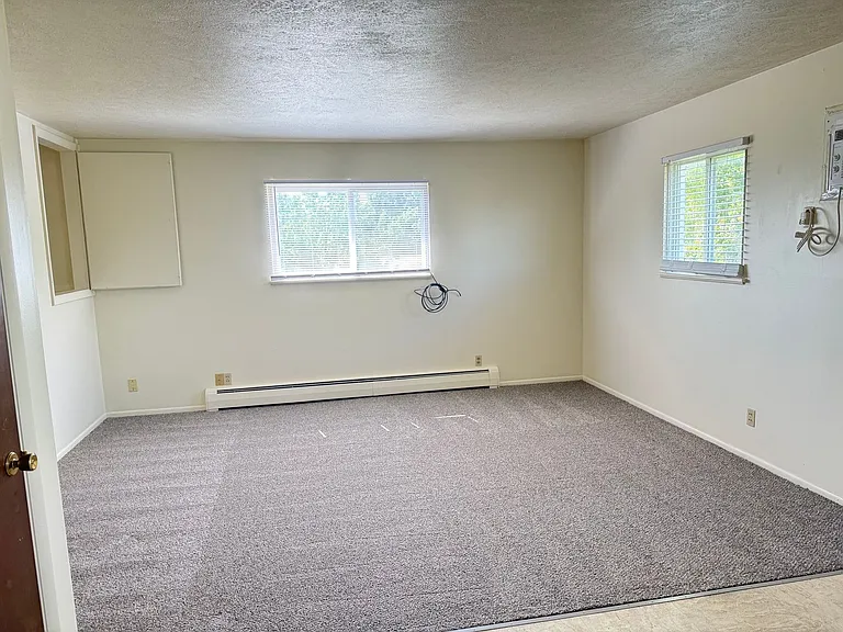 605 Bradley — Photo 2
