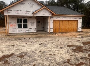 307 Barberry Rd, Raeford, NC 28376