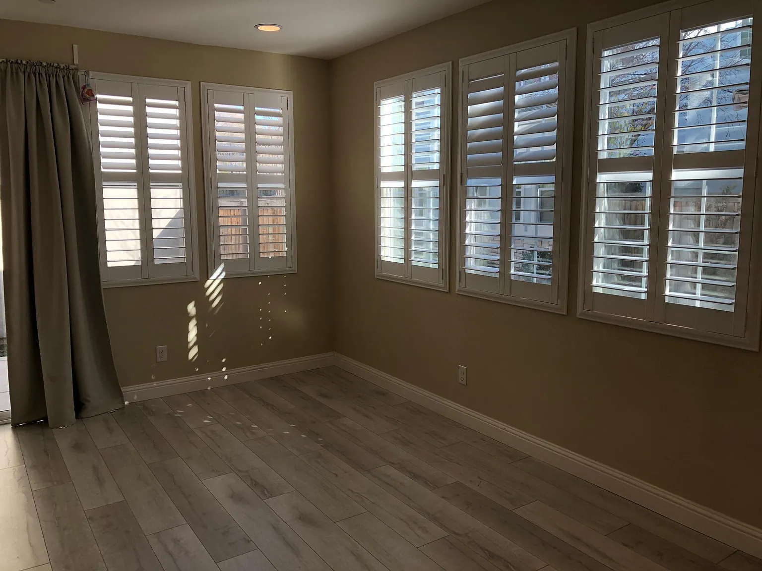 3 bed, 2.5 bath, 1717 sqft, $2,800 — Photo 3
