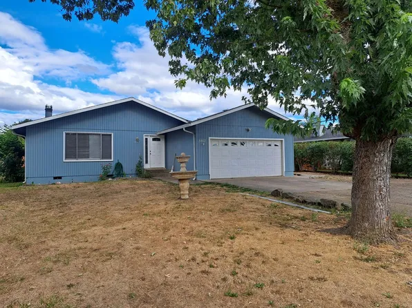 3863 Bourne St, Roseburg, OR 97471