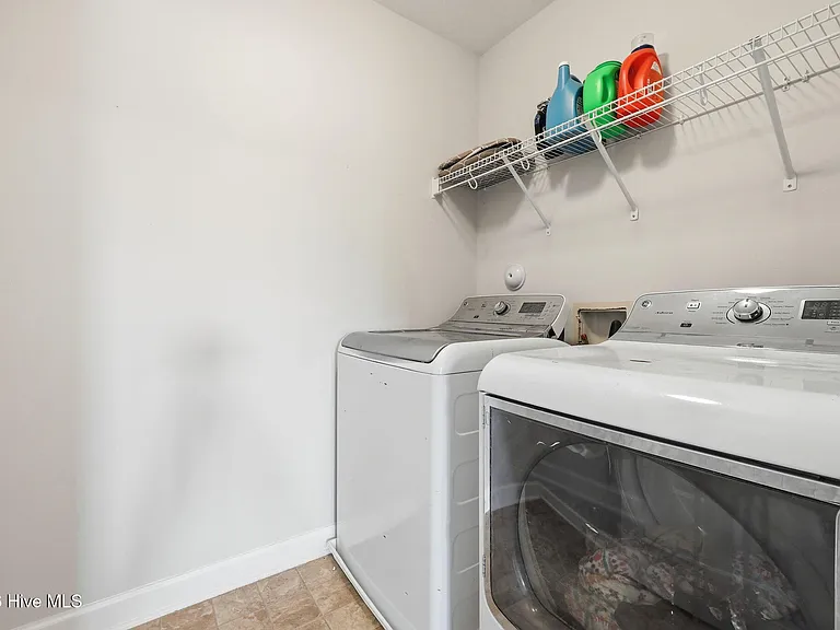 90 Quatrefoil Ct — Photo 25