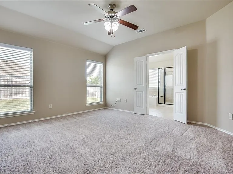 429 Roger Graves Cir — Photo 8