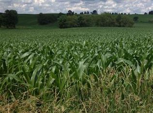 8020 E Moreland Rd, Fredericksburg, OH 44627