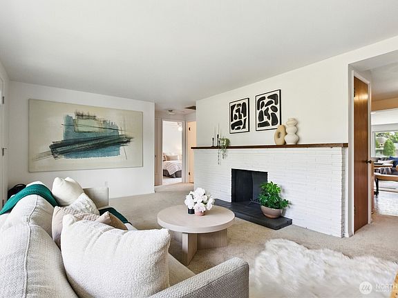 4th image of 1727 NE 136th Street