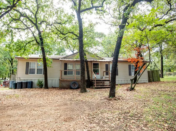 3221 Rolling Oaks Dr, Cleburne, TX 76031