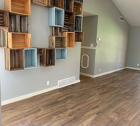 4th image of 8404 Stillwood Ln