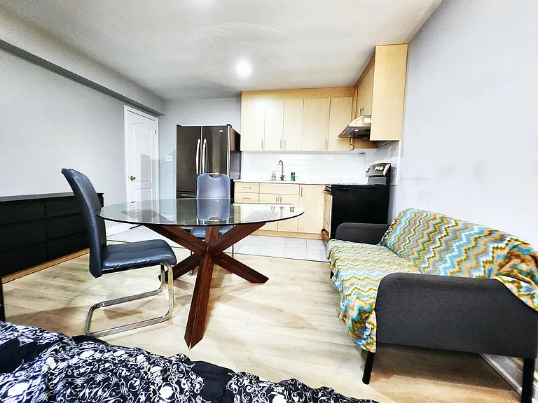 90 Napoli Dr — Photo 11