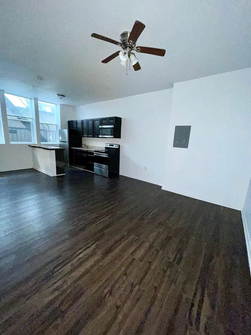 11 E. Saratoga LLC — Photo 4