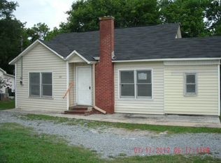 301 Peters St, Calhoun, GA 30701