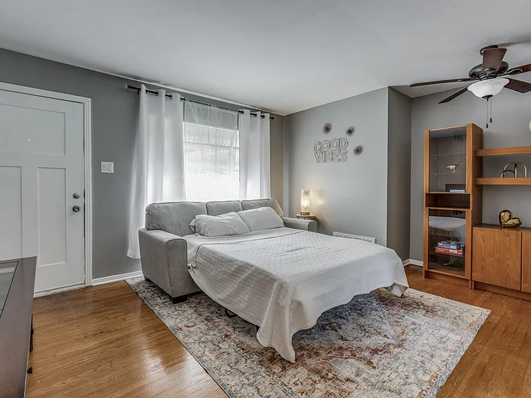 339 Edgebrook Ln — Photo 10
