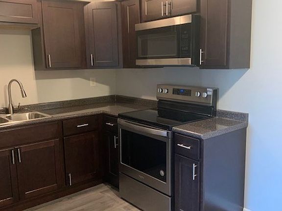 5th image of 8426 Tidewater Dr Unit 4