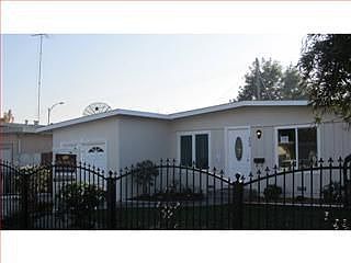 1st image of 493 Lochridge Dr