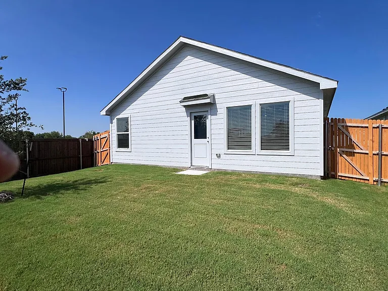 3927 Ontario Way — Photo 23