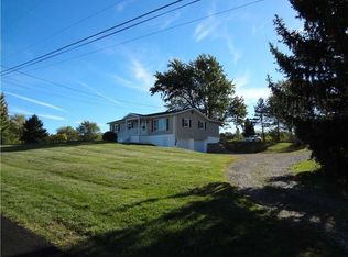 114 Sunset Ln, Mount Pleasant, PA 15666