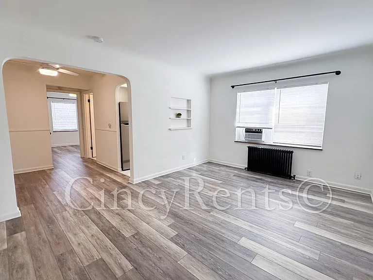 2782 Observatory Ave #7 — Photo 4