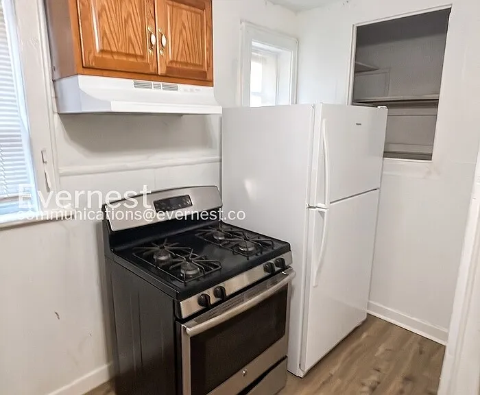 4847 Calvin Ave — Photo 3
