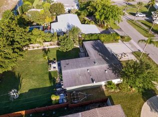 136 Longfellow Dr, Palm Springs, FL 33461