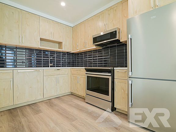 3rd image of 160 Clarkson Ave APT 3G