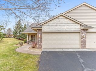 2743 Park View Ct, Little Canada, MN 55117