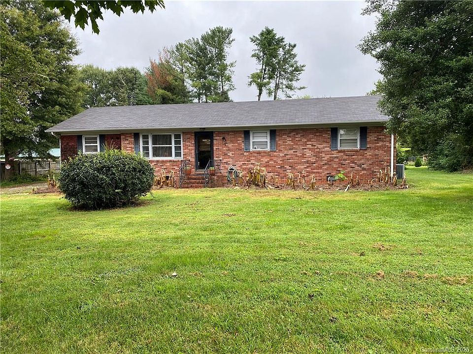 1st image of 168 Shumaker Dr