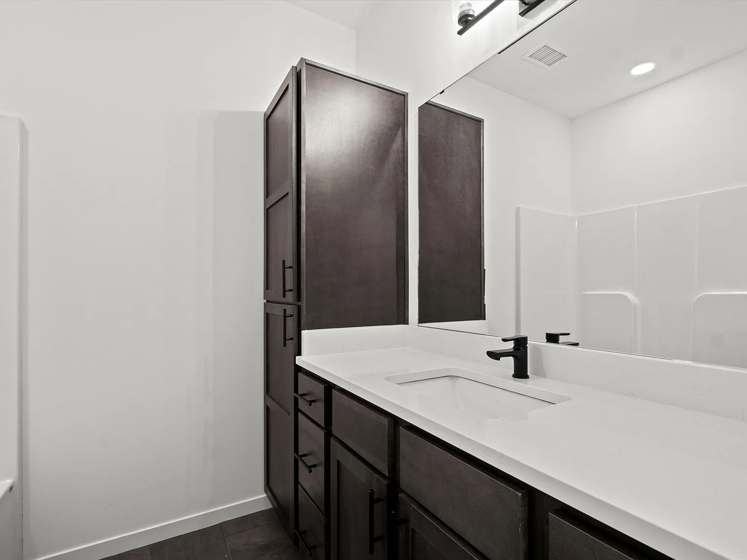 2 bed, 1479 sqft, $2,595 — Photo 4