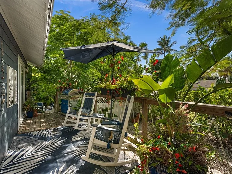 105 W Hilo St — Photo 20