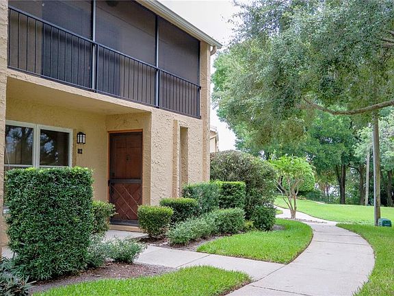 2nd image of 812 PARK LAKE CIRCLE #7