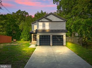 86 Peach St, Westville, NJ 08093