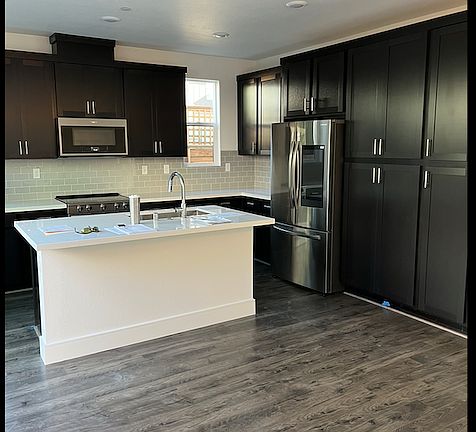 3rd image of 1682-1684 Alnico Ln