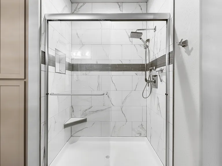 221 Skyhawk Dr — Photo 5