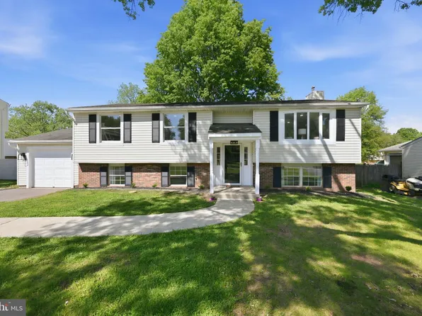 19213 Wootton Ave, Poolesville, MD 20837