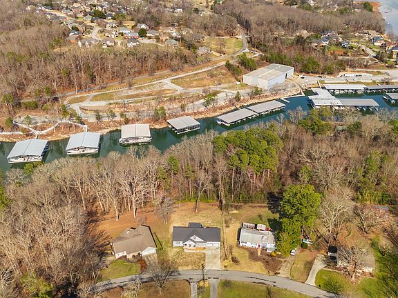 2nd image of 9425 Bayview Rd