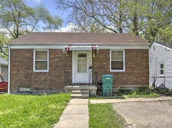 867 S Belmont Ave, Decatur, IL 62521
