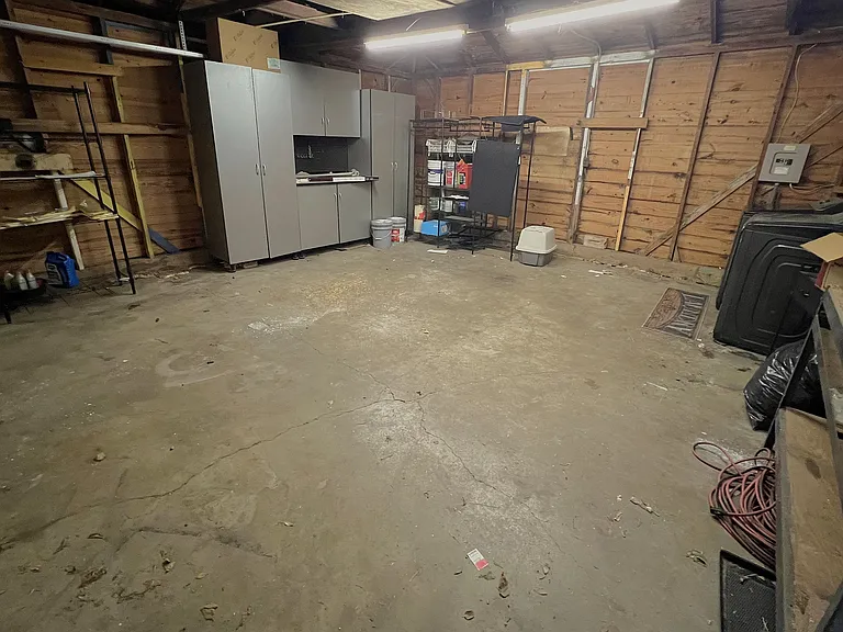 Garage with tons of storage