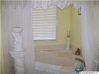 4th image of 105 Sundown Dr