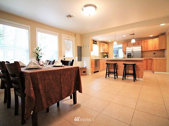 4th image of 20120 Cypress Way