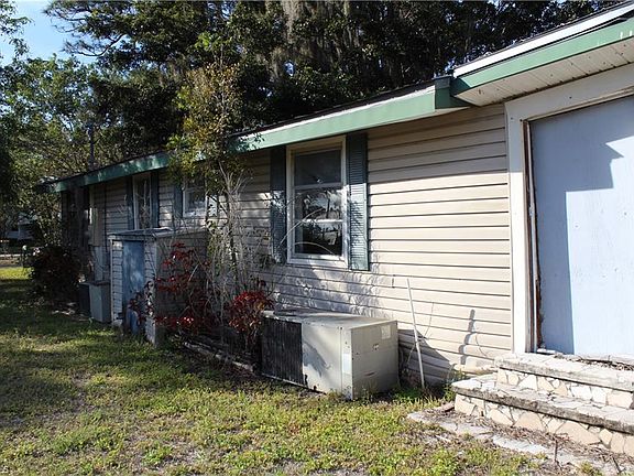 4th image of 26901/903 Pine Ave