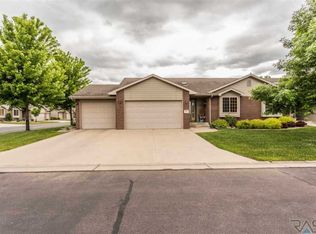 5315 E Pop Fly Pl, Sioux Falls, SD 57110