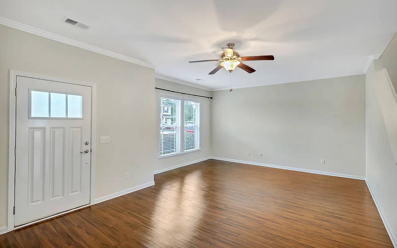 3 bed, 2.5 bath, 1584 sqft, $1,850 — Photo 3
