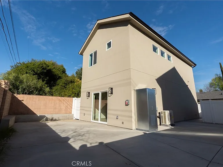 10421 Amigo Ave — Photo 2