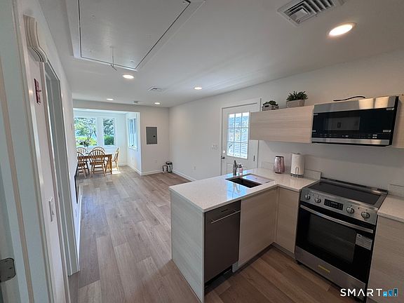 5th image of 36 Merwin Avenue