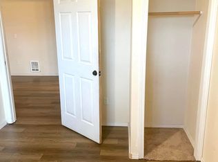 601 Granger Ave #C, Granger, WA 98932