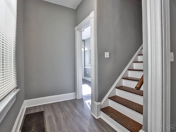5th image of 1829 Carll St