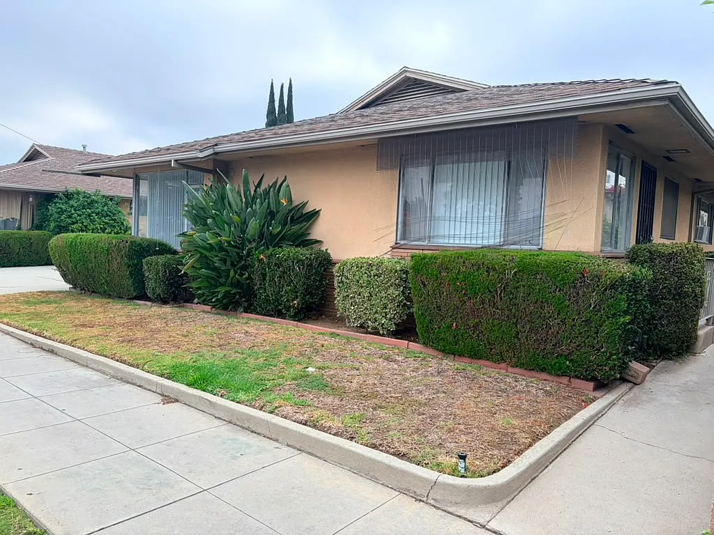 2 bed, $1,950 — Photo 2
