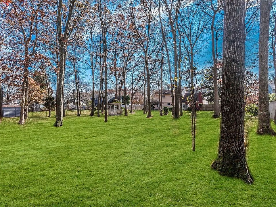 2nd image of 24 Pashen Pl