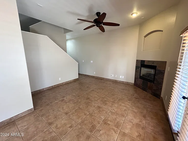 897 E Roma Ave #3 — Photo 4